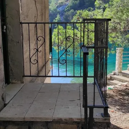 House On The Sea Mili Apartmán *